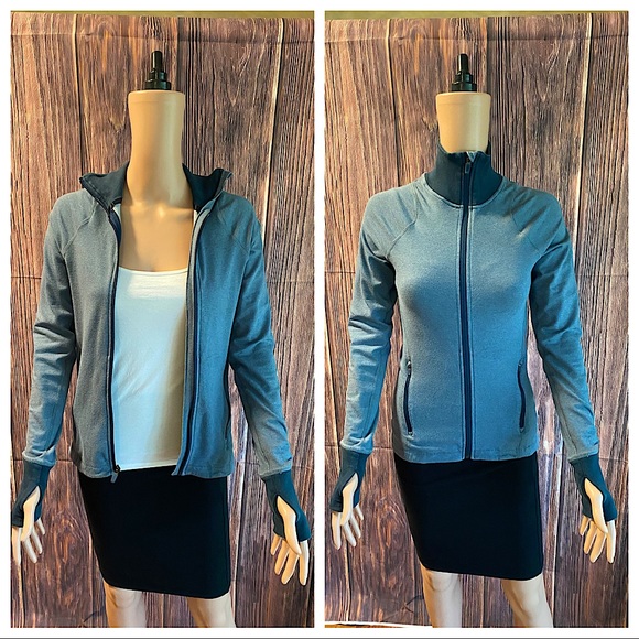 Nike Jackets & Blazers - Nike Dri-fit size small stretchy athletic workout light and dark blue jacket